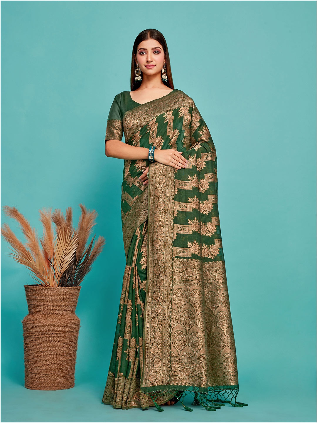 

MIMOSA Ethnic Motifs Woven Design Zari Banarasi Saree, Green