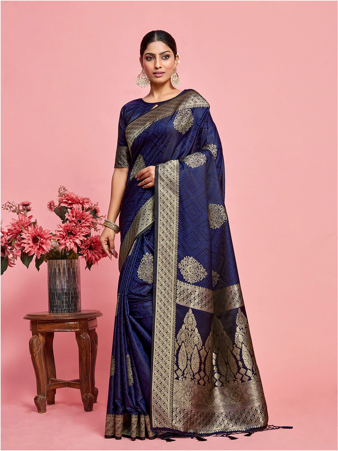 

MIMOSA Ethnic Motifs Woven Design Zari Kanjeevaram Saree, Blue