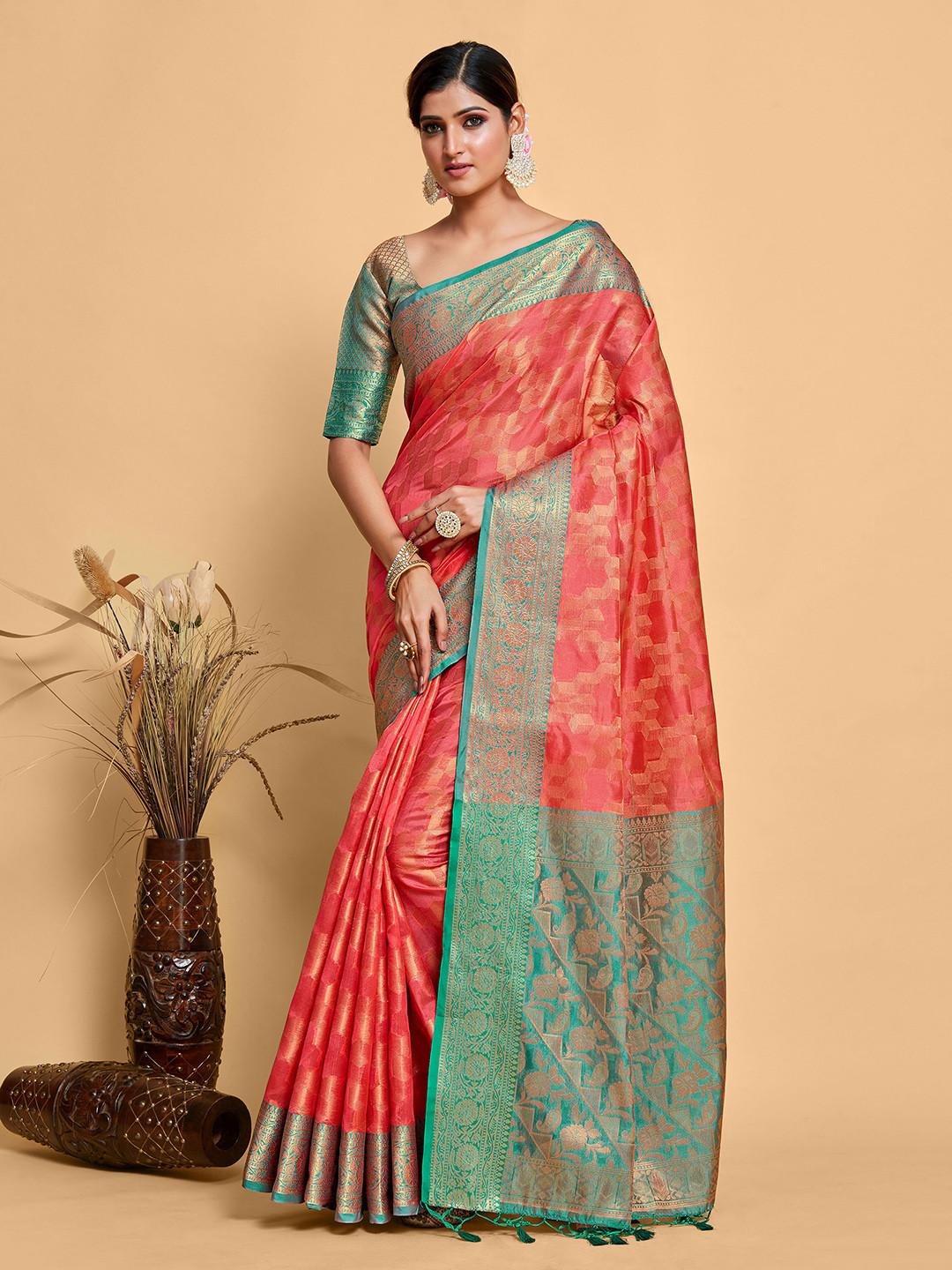 

MIMOSA Ethnic Motifs Woven Design Zari Art Silk Kanjeevaram Saree, Pink