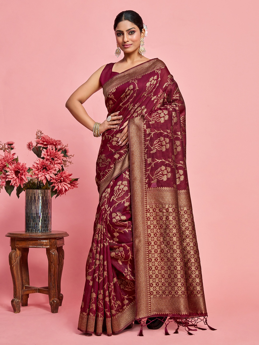 

MIMOSA Ethnic Motifs Woven Design Zari Detailed Banarasi Saree, Maroon