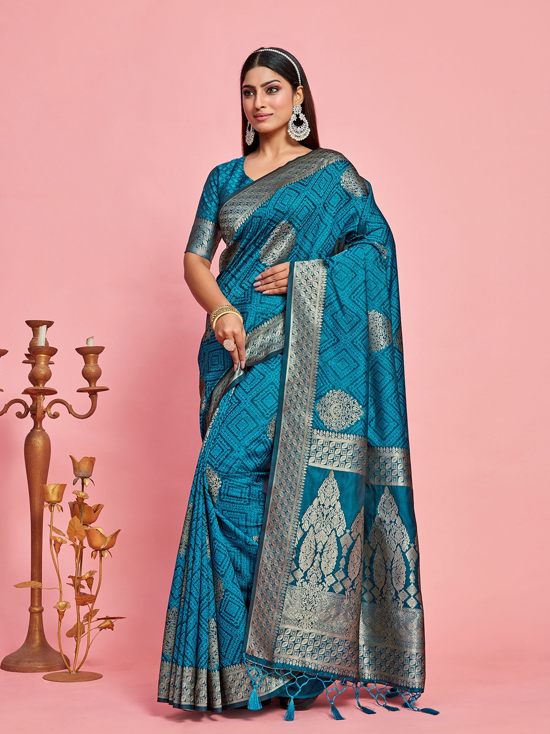 

MIMOSA Ethnic motifs Woven Design Zari Kanjeevaram Saree, Green