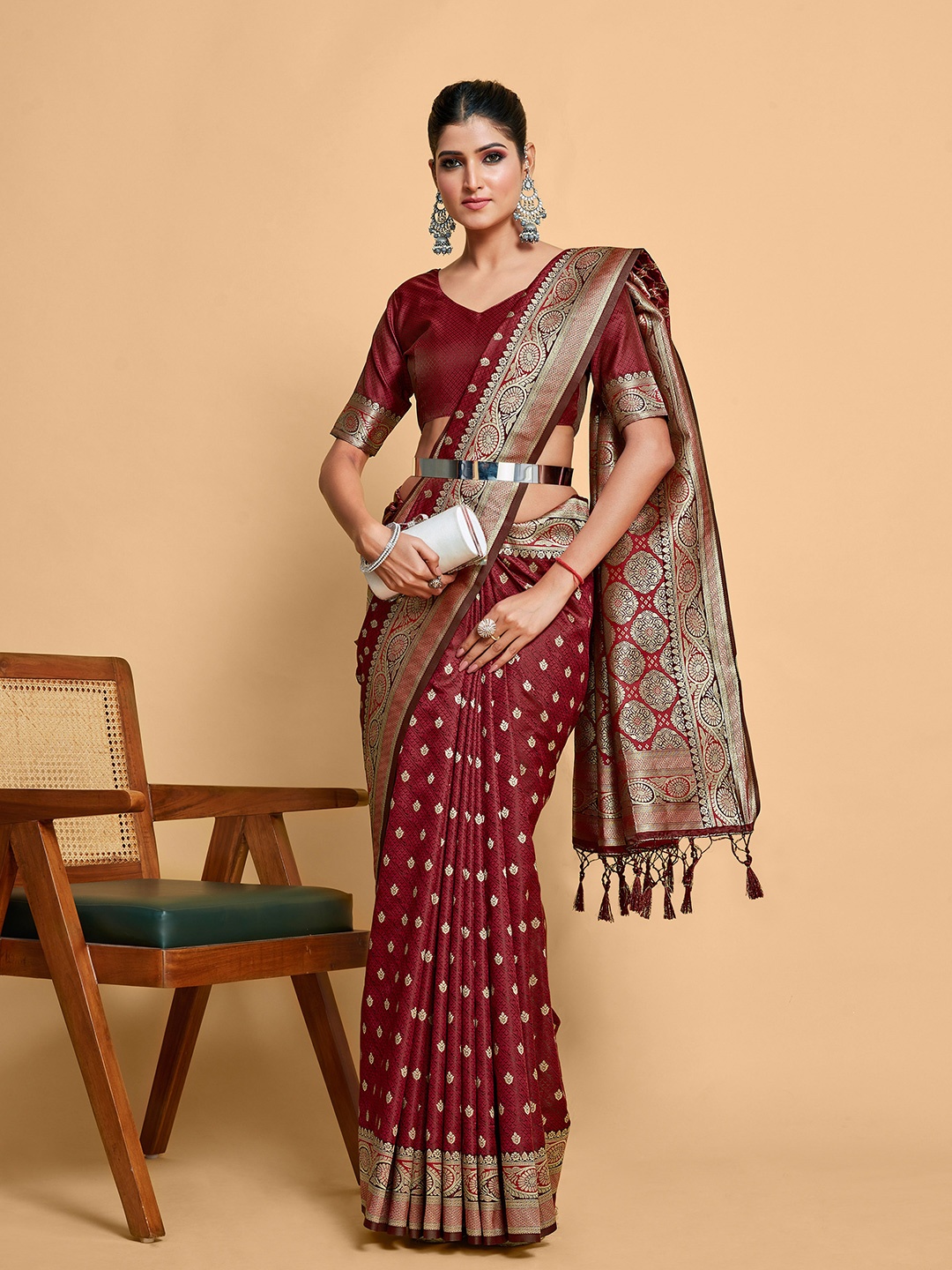 

MIMOSA Ethnic Motifs Woven Design Zari Kanjeevaram Saree, Maroon