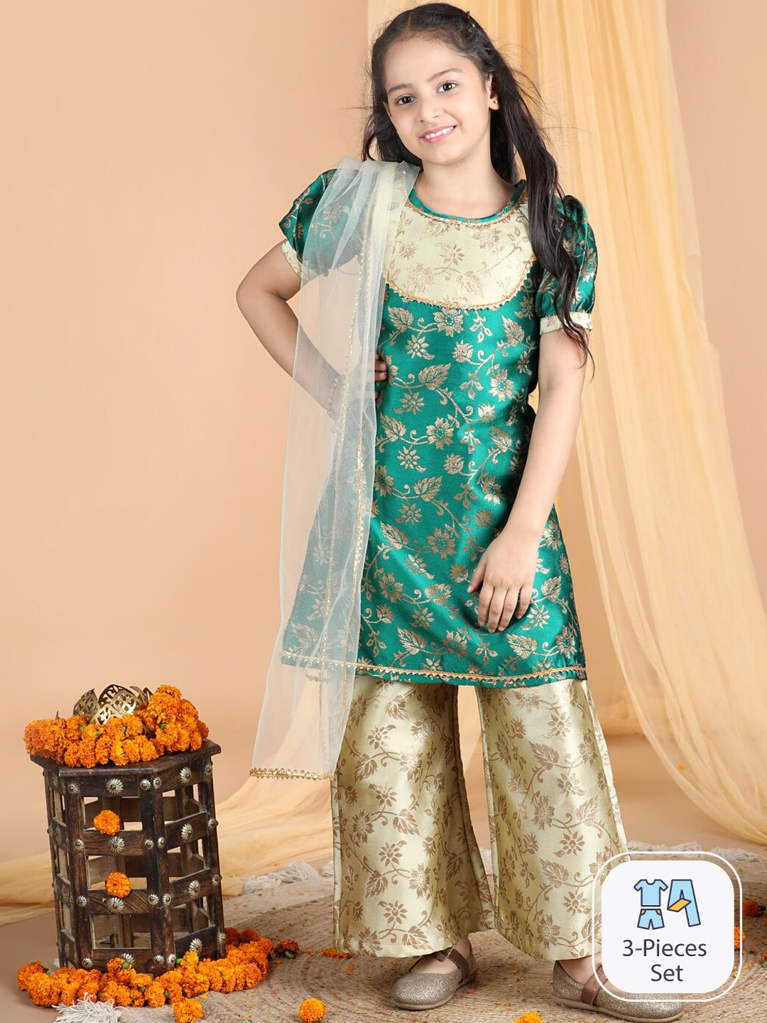 

Cutiekins Girls Woven Design Puffed Sleeves Gotta Patti Kurta with Palazzos & With Dupatta, Green