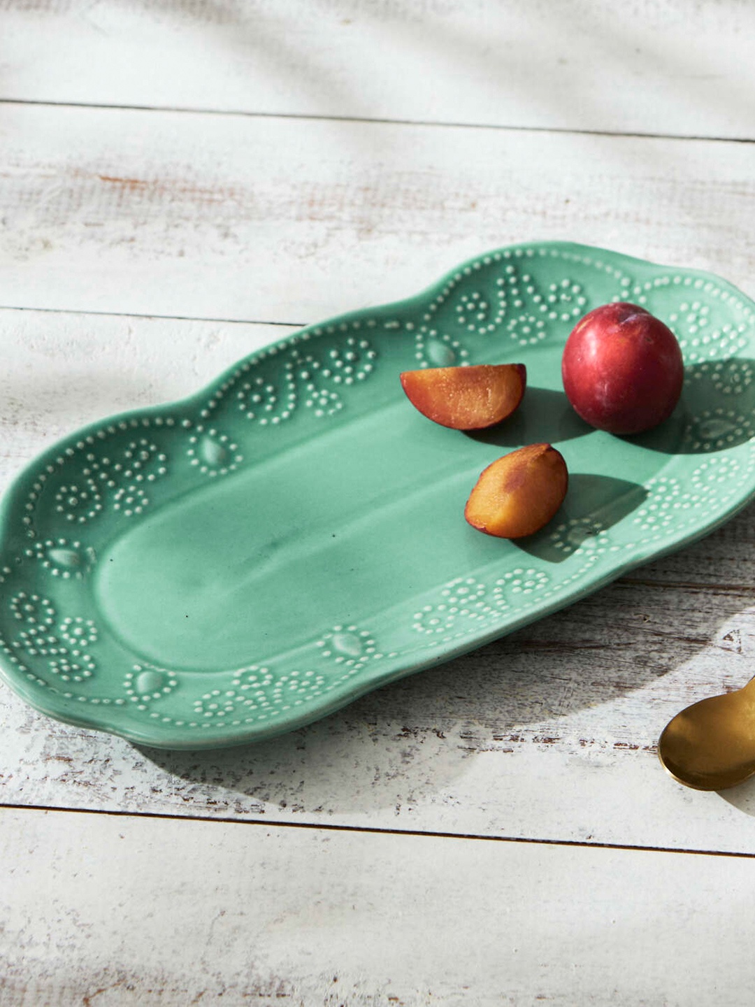 

Chumbak Green Textured Ceramic Matte Platter