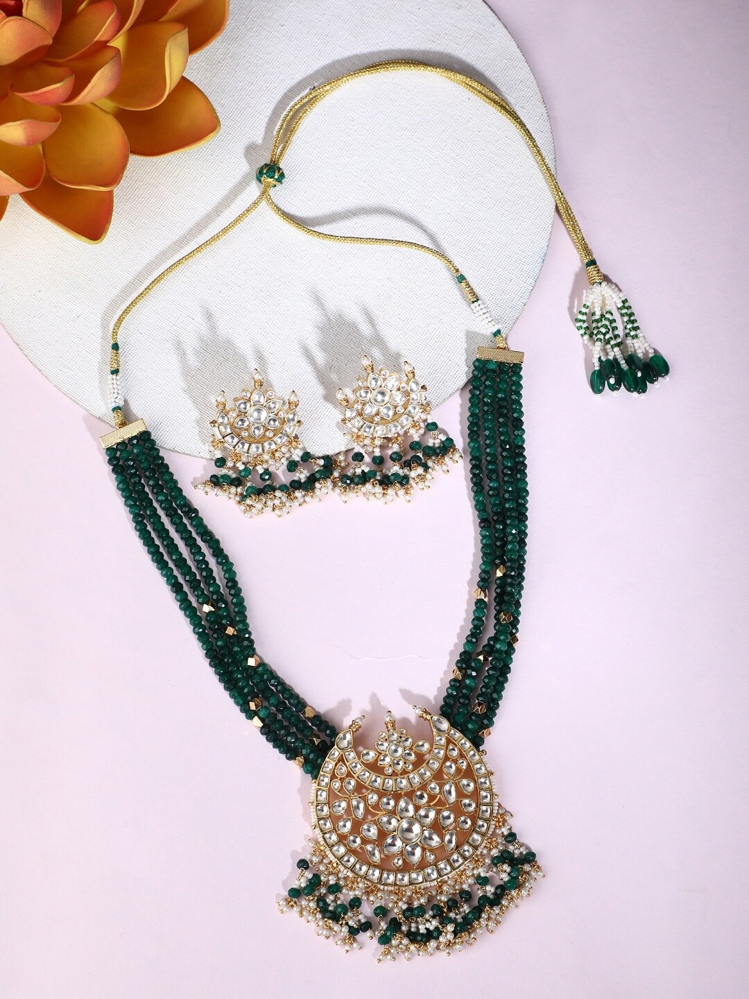 

AURAA TRENDS 22KT Gold-Plated Kundan-Studded & Beaded Jewellery Set