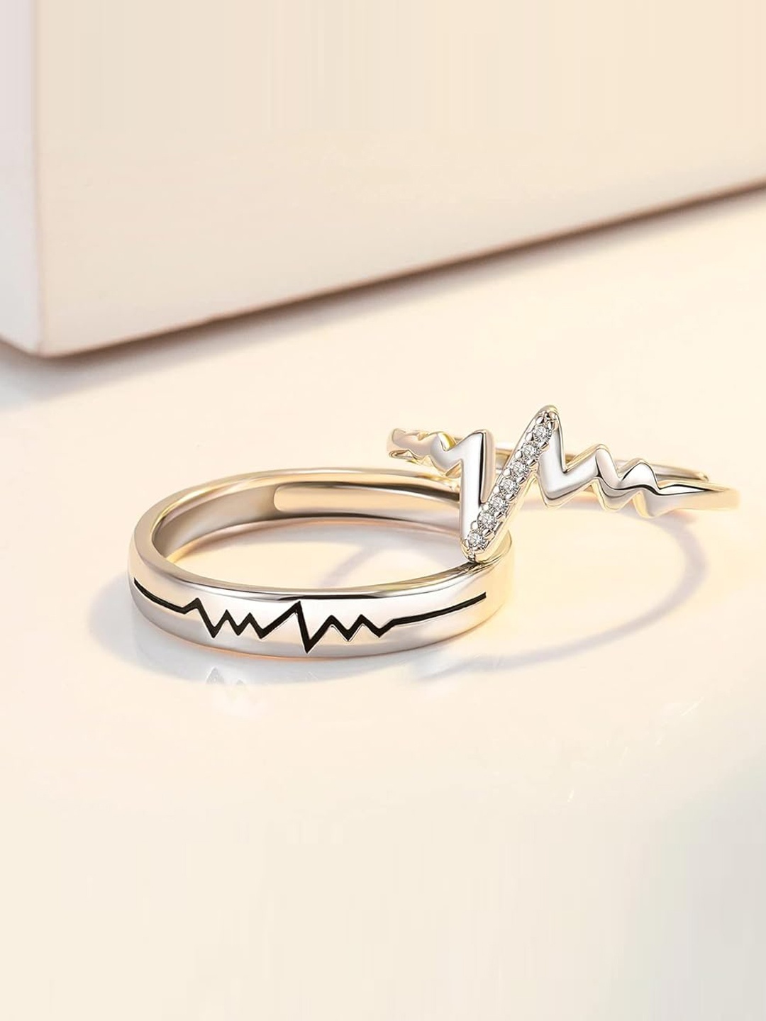 

VIEN Set Of 2 Silver-plated Heartbeat Style CZ Studded Adjustable Couple Finger Rings