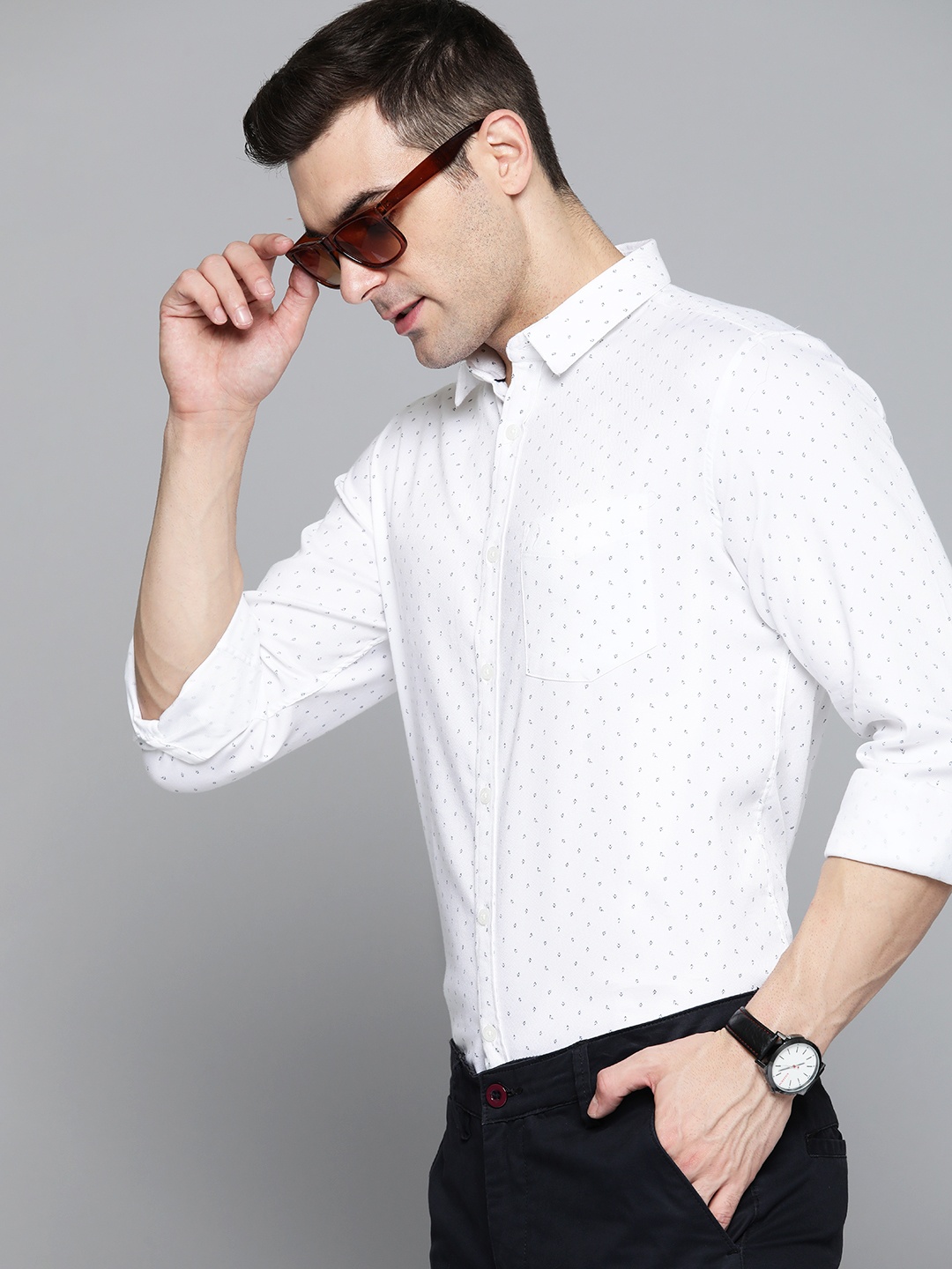 

Indian Terrain Men Slim Fit Pure Cotton Printed Casual Shirt, White
