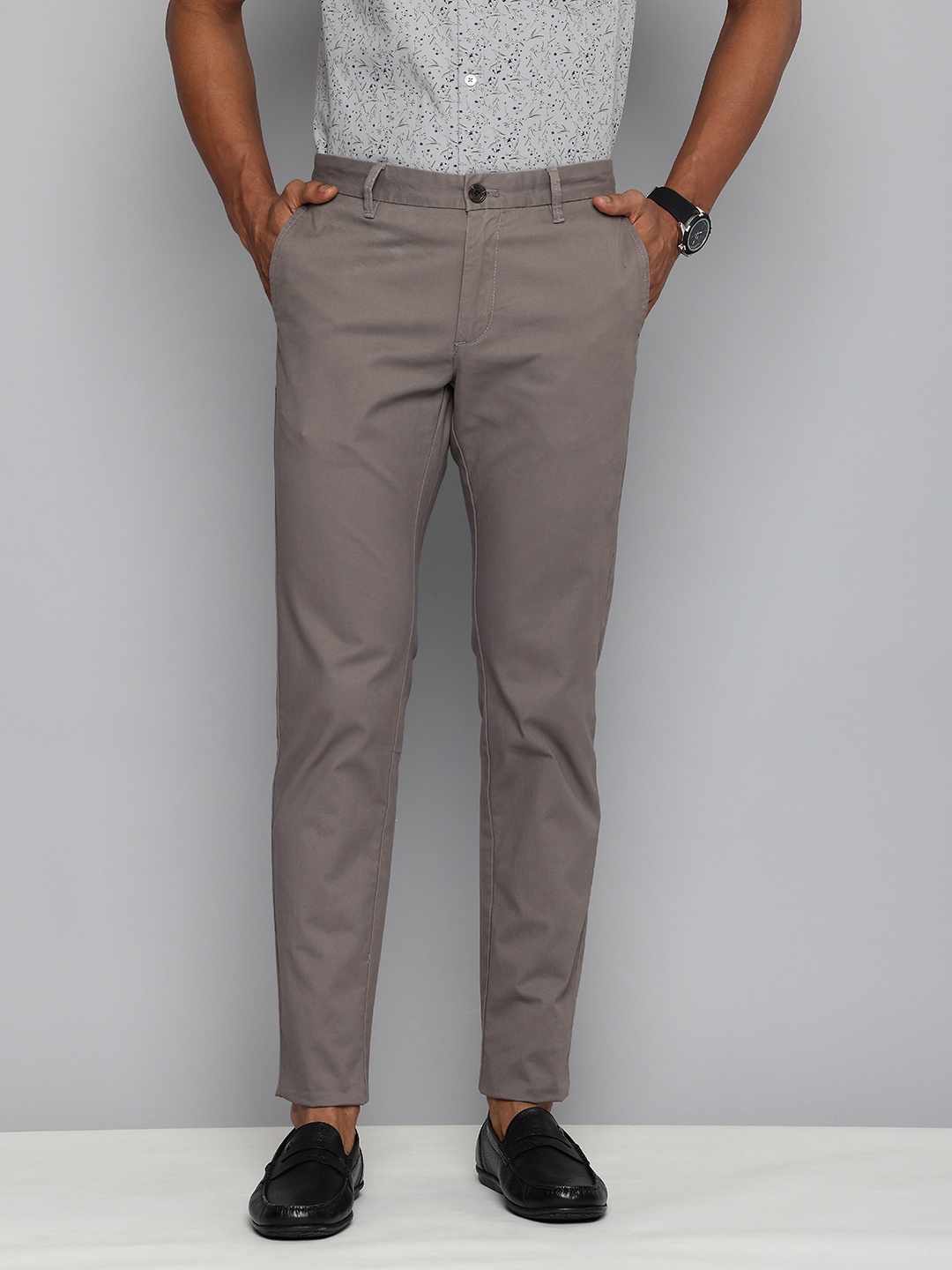 

Indian Terrain Men Brooklyn Slim Fit Chinos Smart Casual Trousers, Grey