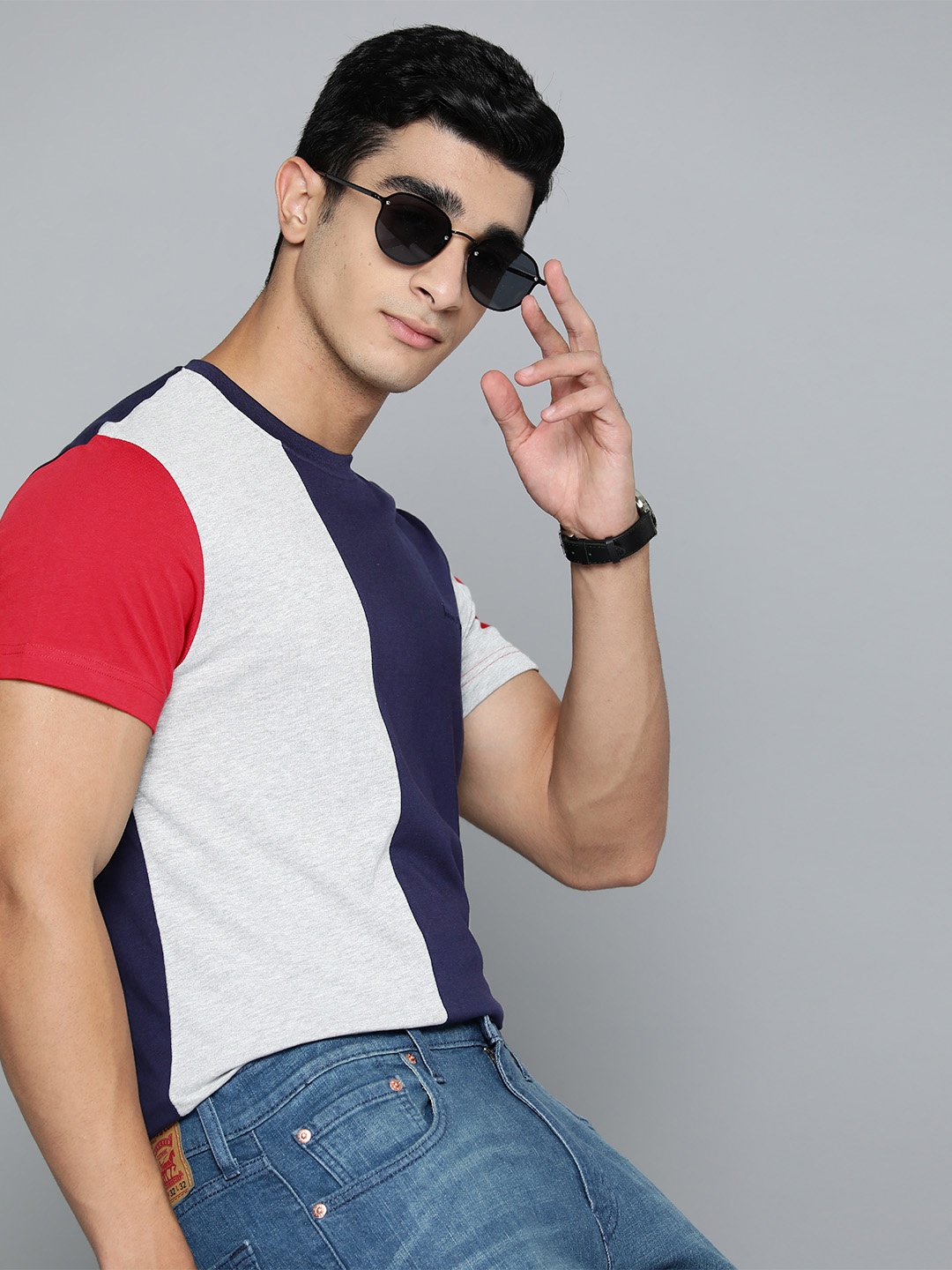 

Indian Terrain Colourblocked Pure Cotton T-shirt, Navy blue