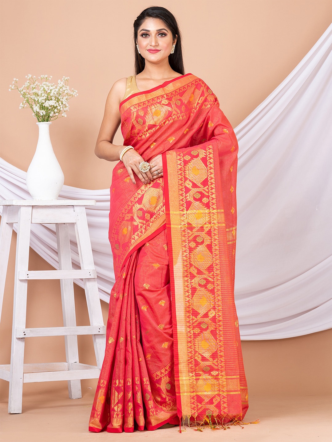 

HOUSE OF ARLI Ethnic Motifs Woven Design Zari Detail Tissue Saree, Red