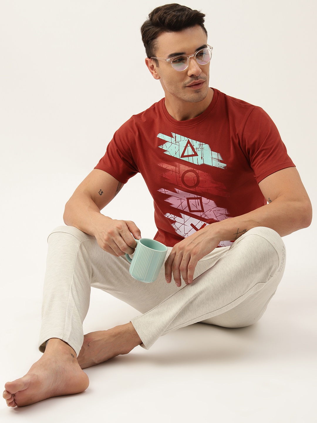 

ETC Men Graphic Printed Regular Fit T-shirt, Red