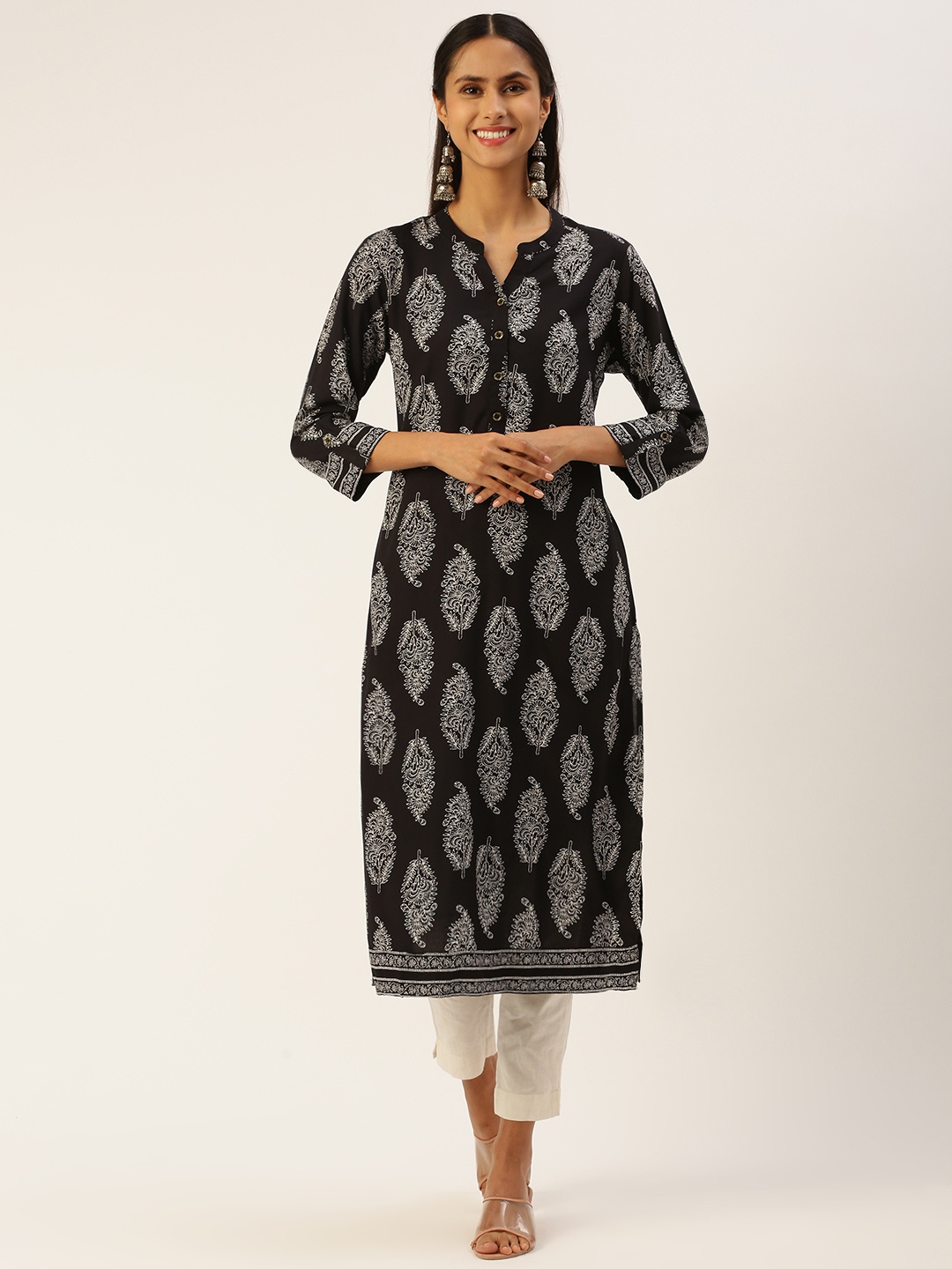 

AMUKTI Women Ethnic Motifs Printed Straight Kurta, Black