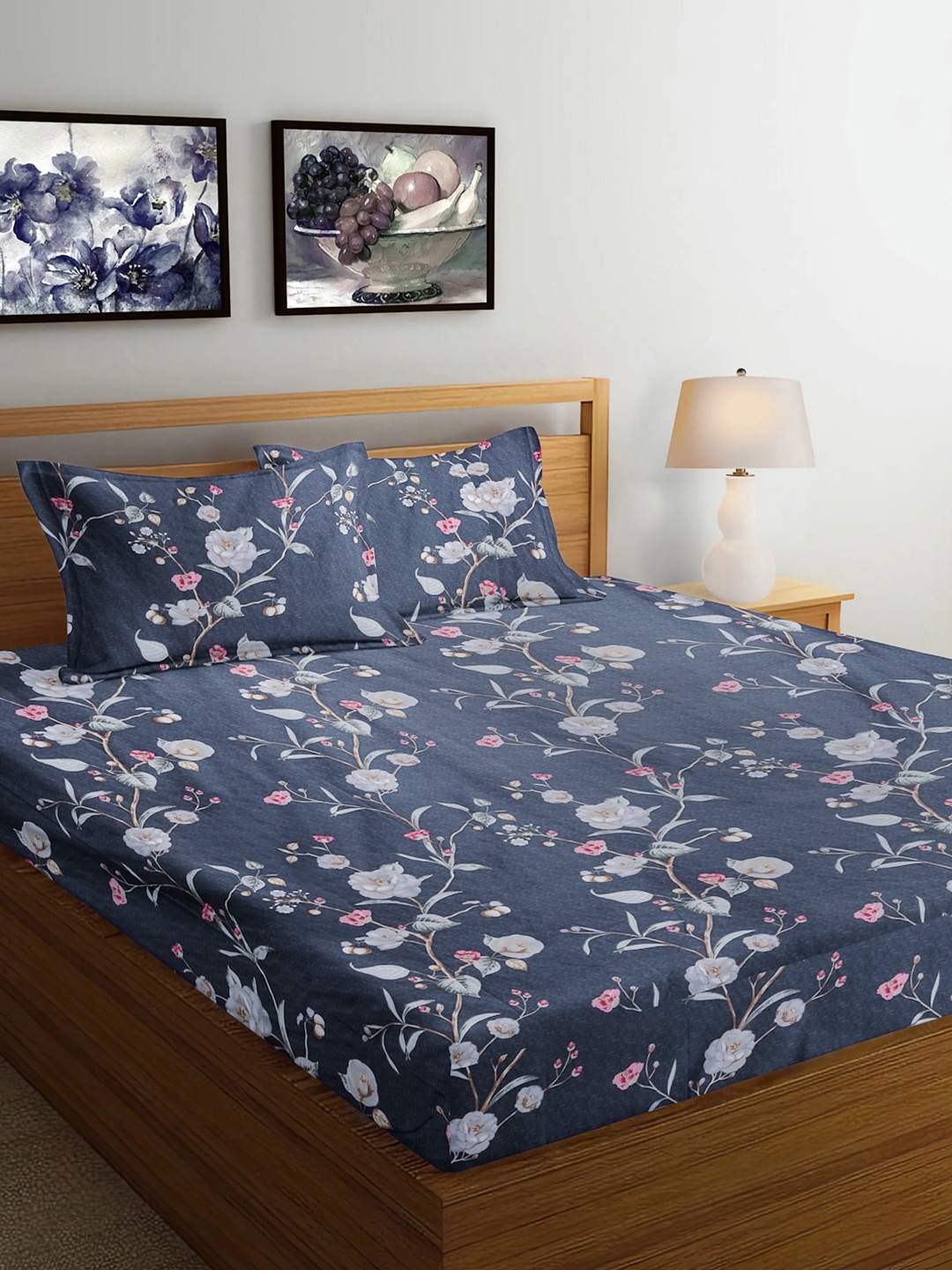 

FABINALIV Grey & Pink Floral Print 300 TC Super King Size Bedsheet with 2 Pillow Covers