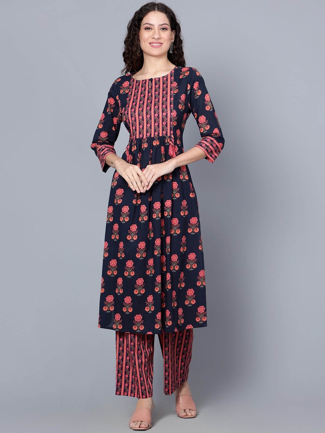 

Idalia Floral Printed Regular Pure Cotton Straight Kurta with Trousers, Black