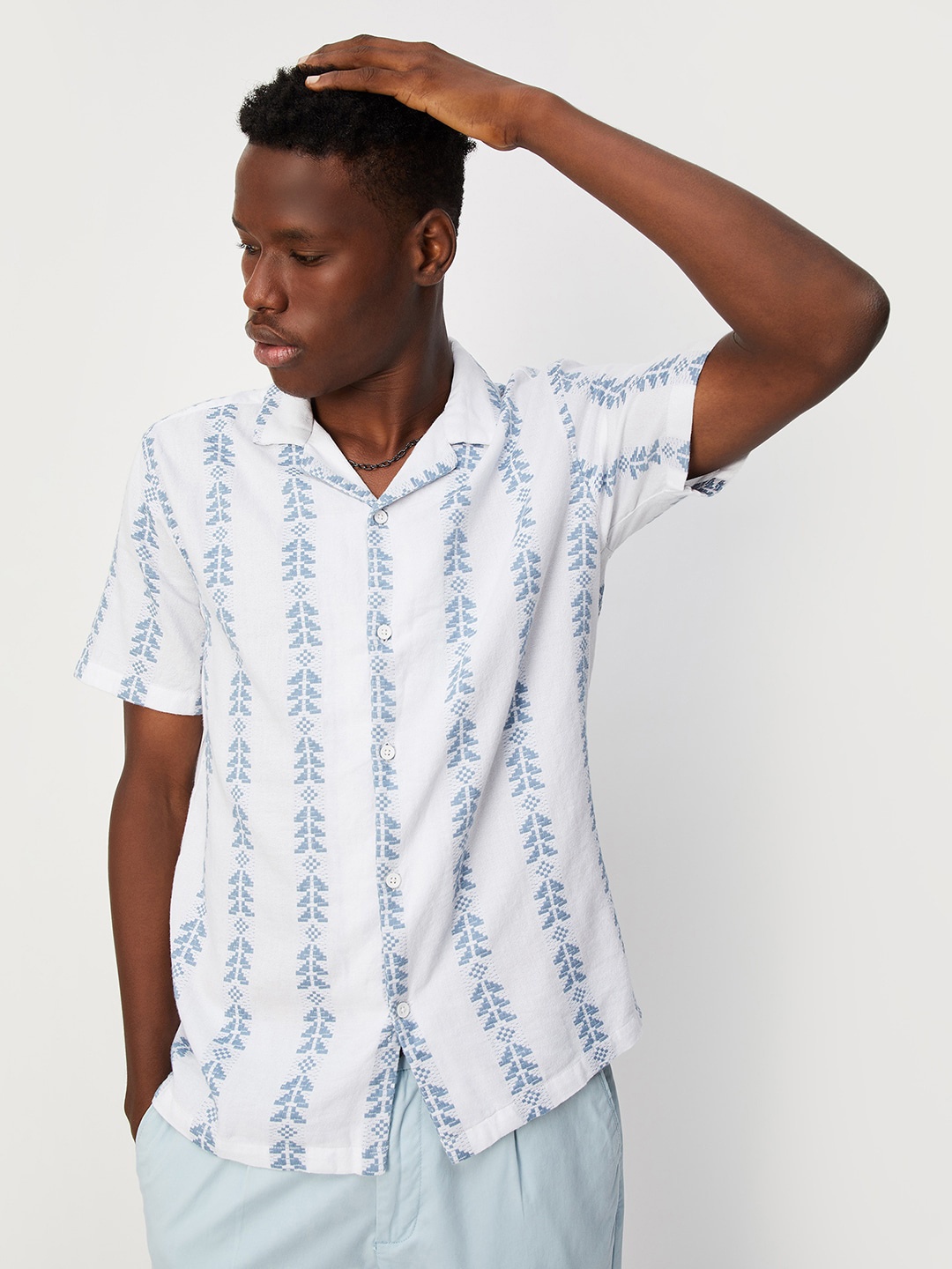 

max Geometric Printed Cuban Collar Cotton Casual Shirt, Blue