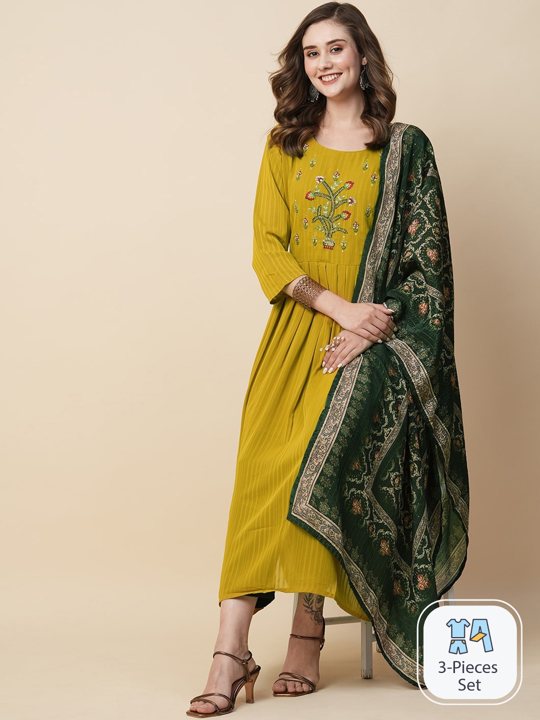 

Kiana Floral Embroidered Regular Anarkali Kurta & Trousers With Dupatta, Yellow