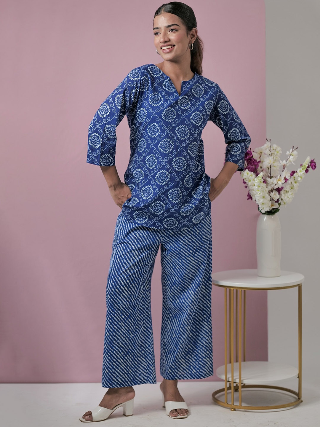 

FEATHERS CLOSET Bandhani Printed Pure Cotton Night Suit, Blue