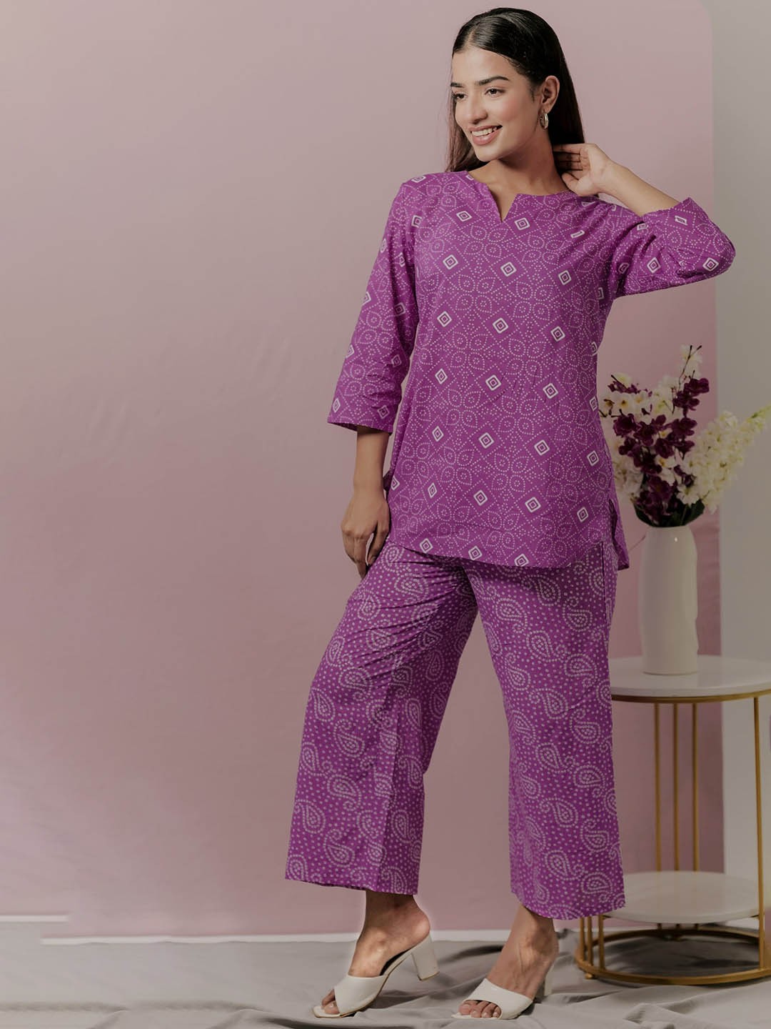 

FEATHERS CLOSET Leheriya Printed Pure Cotton Kurti With Palazzos, Purple