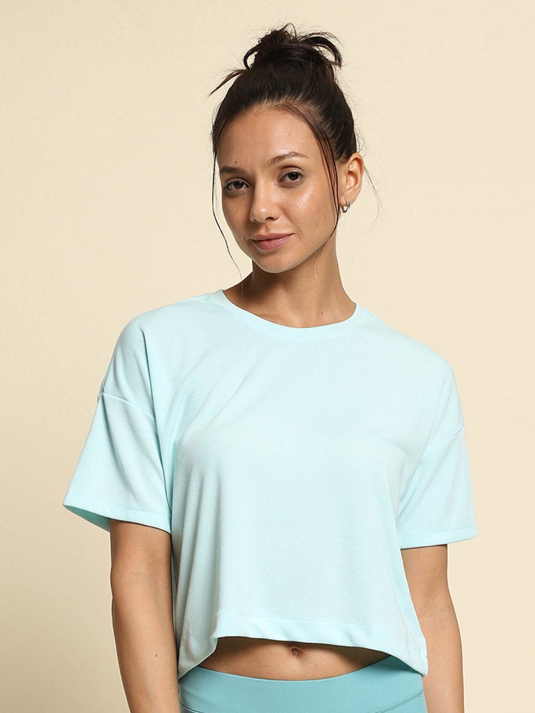 

Van Heusen Drop Shoulder Anti Odour UV Protection Cropped Yoga T-shirt, Blue