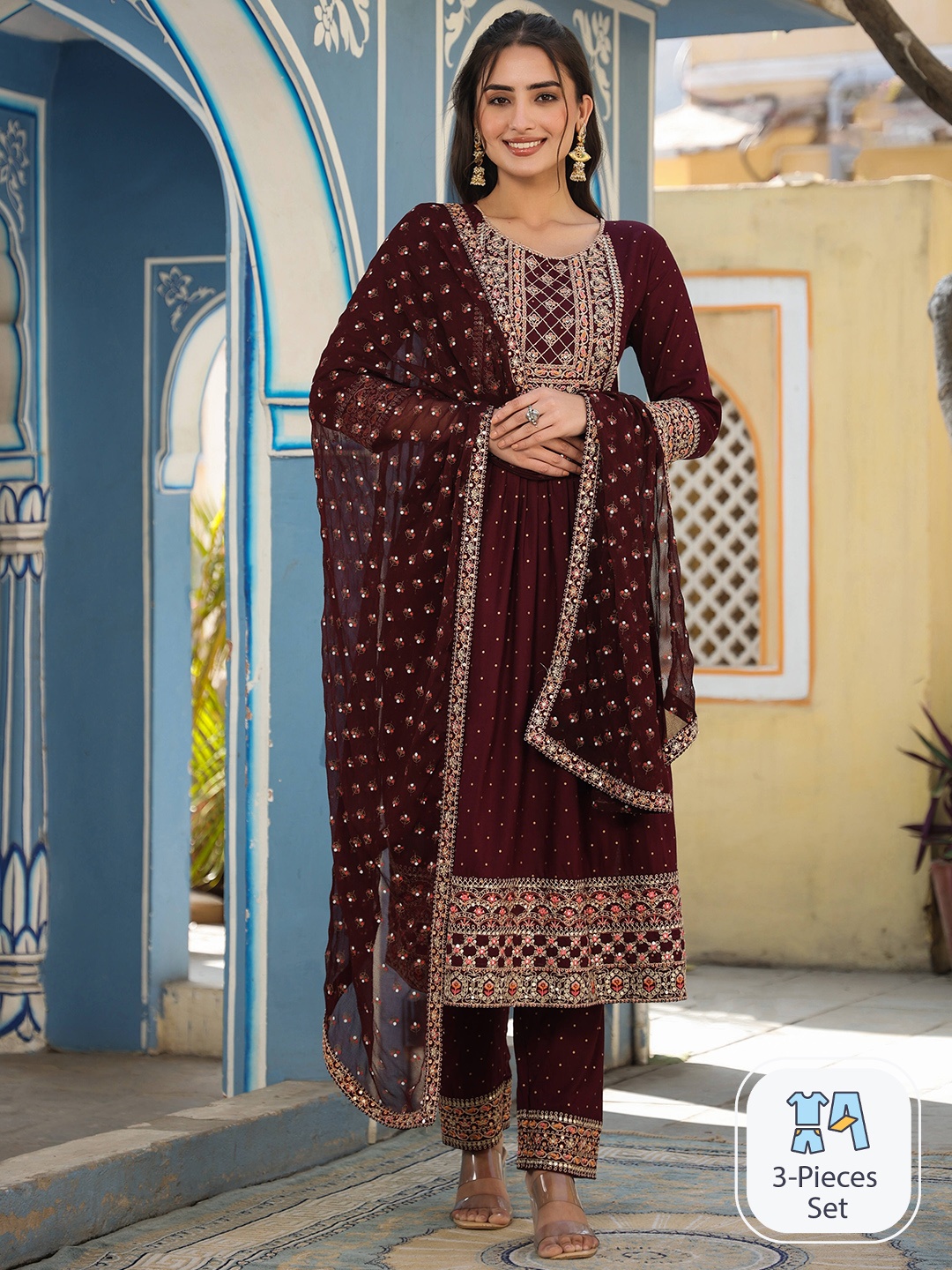 

Rangeelo Floral Embroidered Regular Kurta with Trousers & Dupatta, Purple