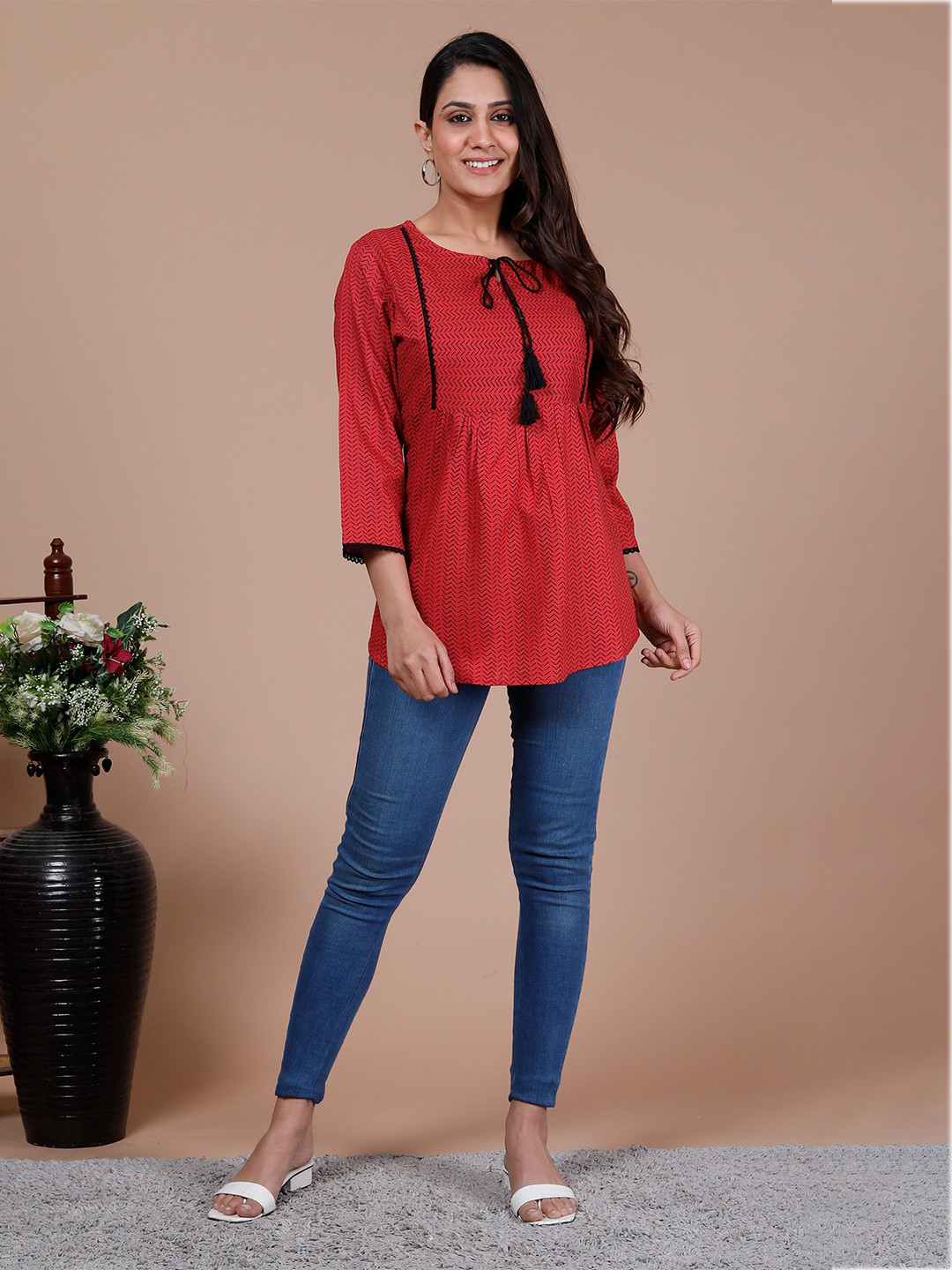 

misbis Geometric Printed Tie-Up Neck Top, Red