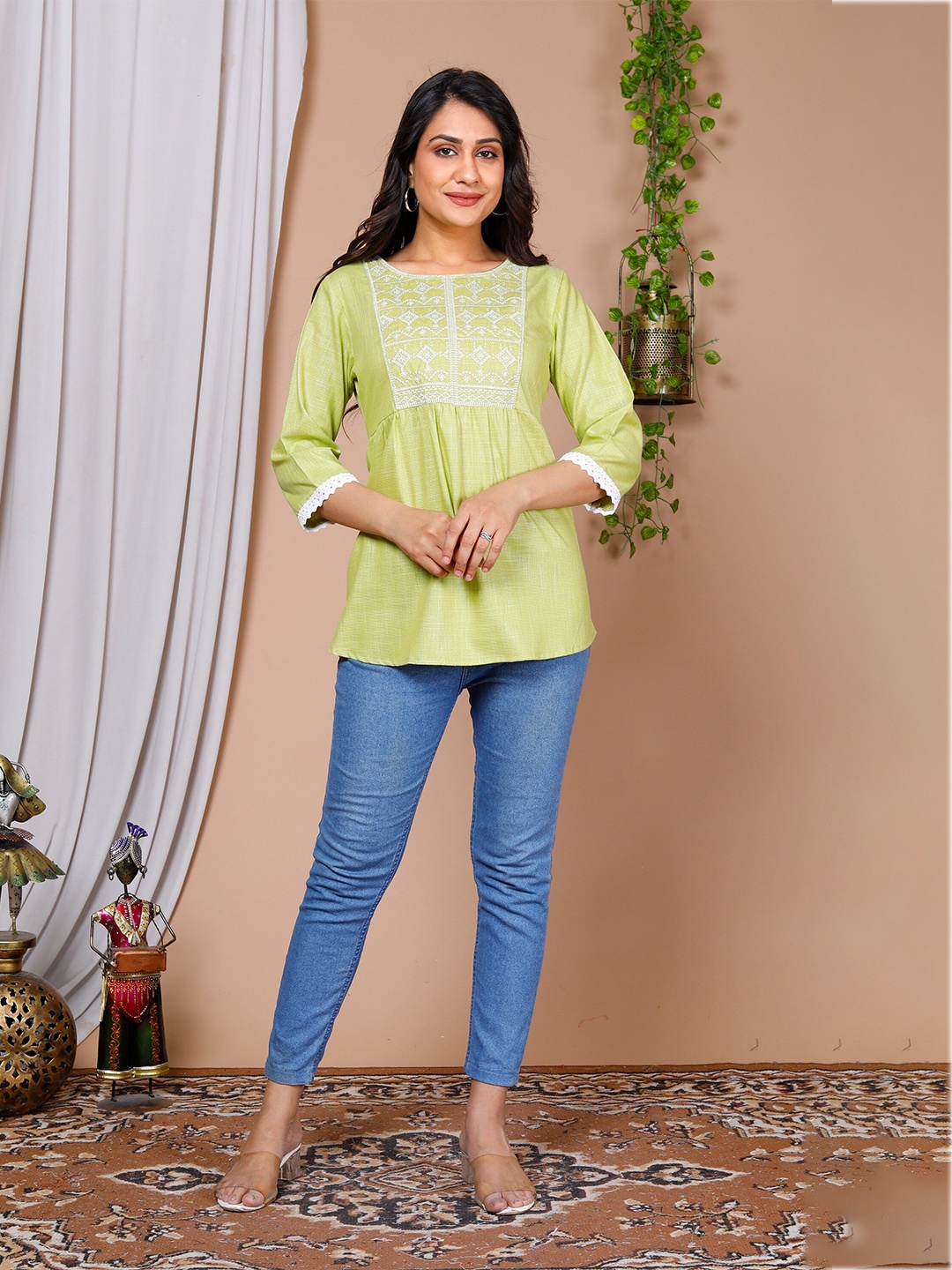 

misbis Self Design Embroidered Top, Green