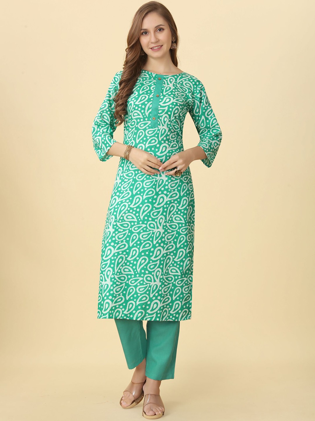 

PREMROOP- THE STYLE YOU LOVE Ethnic Motifs Printed Kurta With Trousers, Green