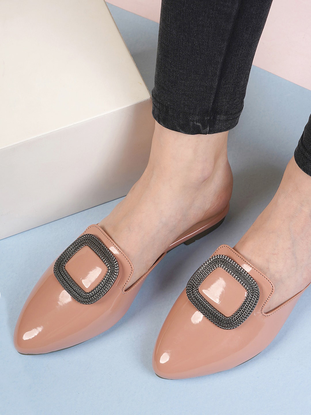 

DressBerry Peach-Coloured Embellished Pointed Toe Mules