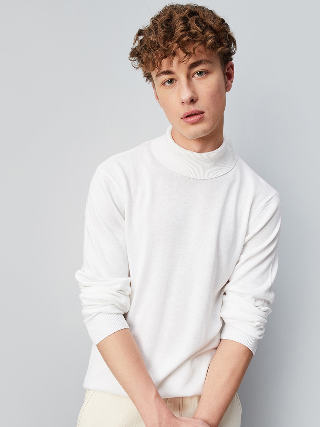

max Turtle Neck Cotton Pullover, White