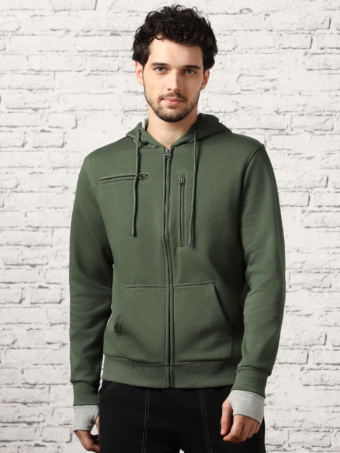

NOBERO Men Multi-feature Travel Hoodie, Green