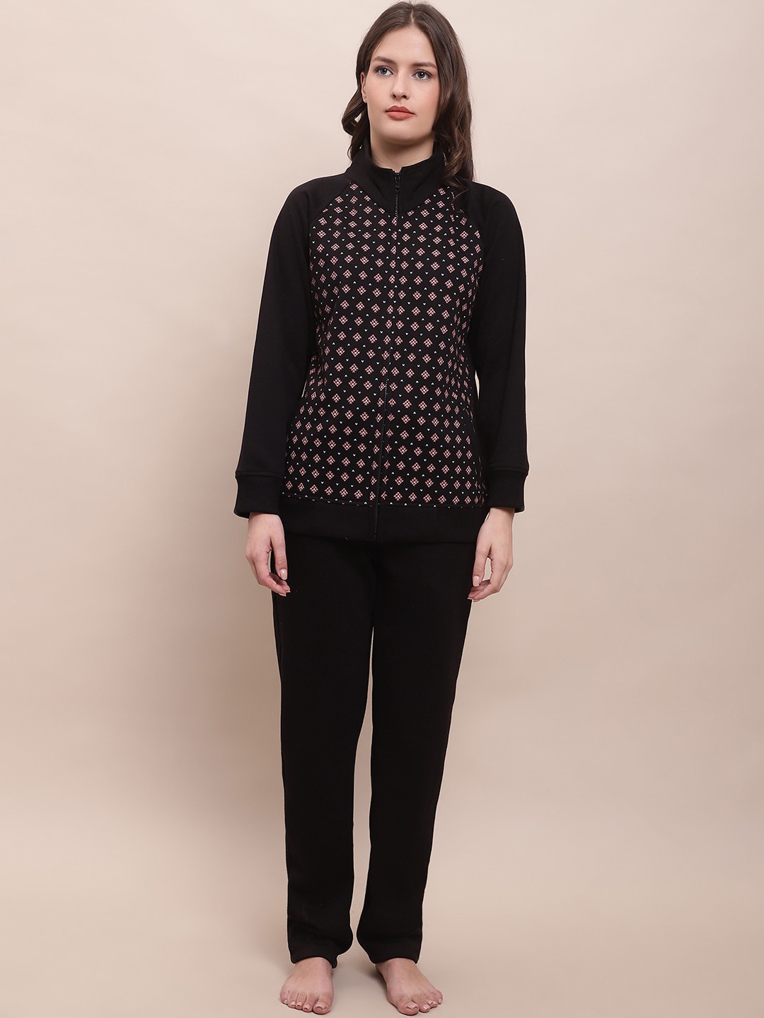 

Kanvin Printed Raglan Sleeves Night suit, Black