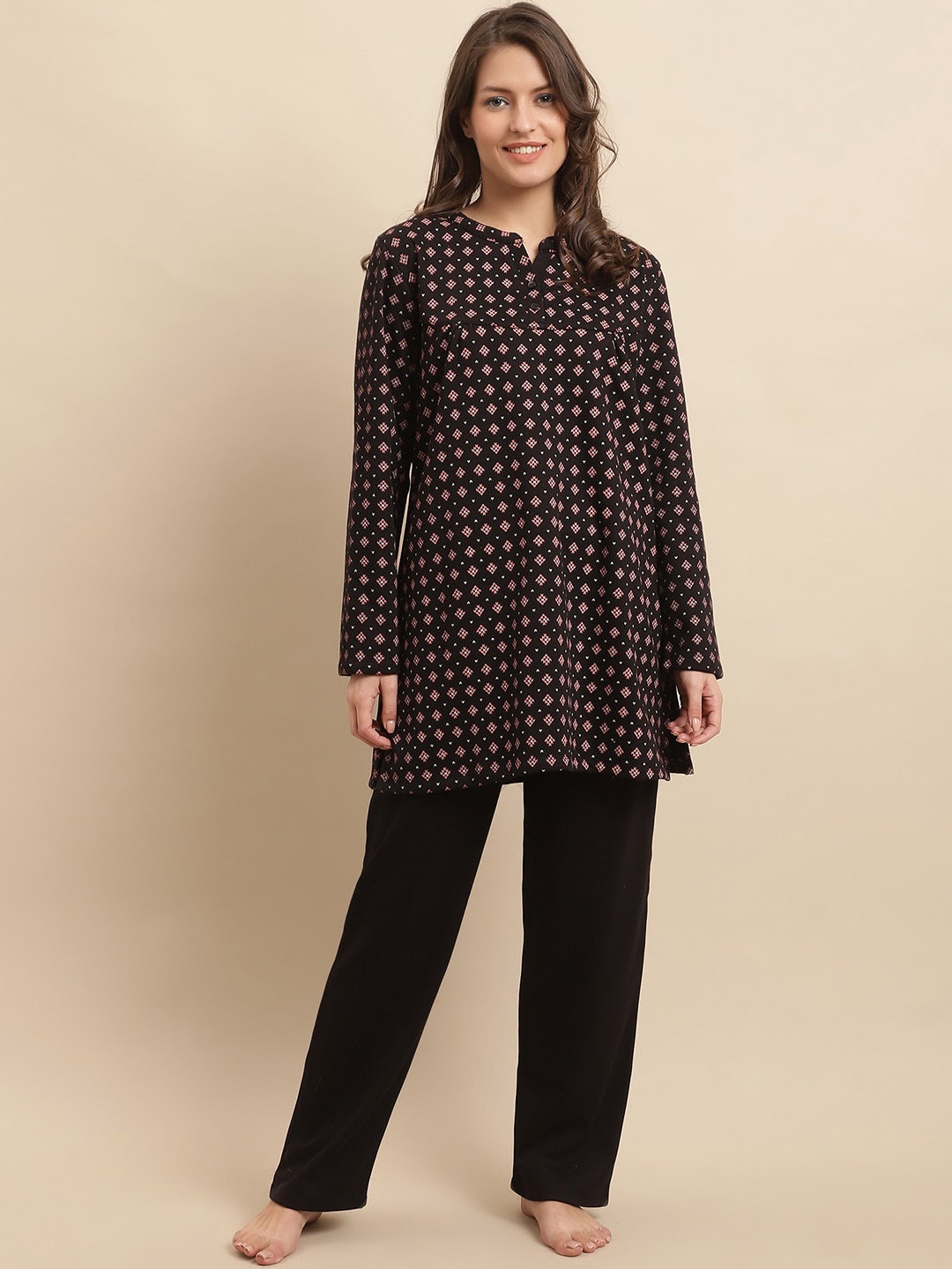 

Kanvin Ethnic Motifs Printed Night suit, Black