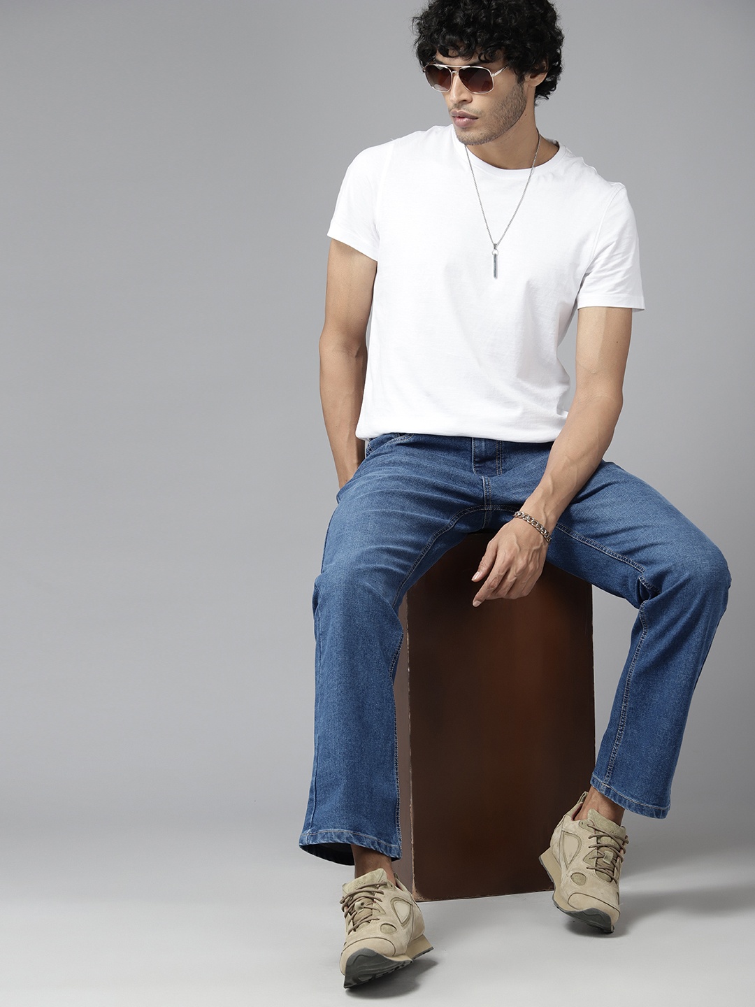 

Roadster Men Bootcut Stretchable Jeans, Blue