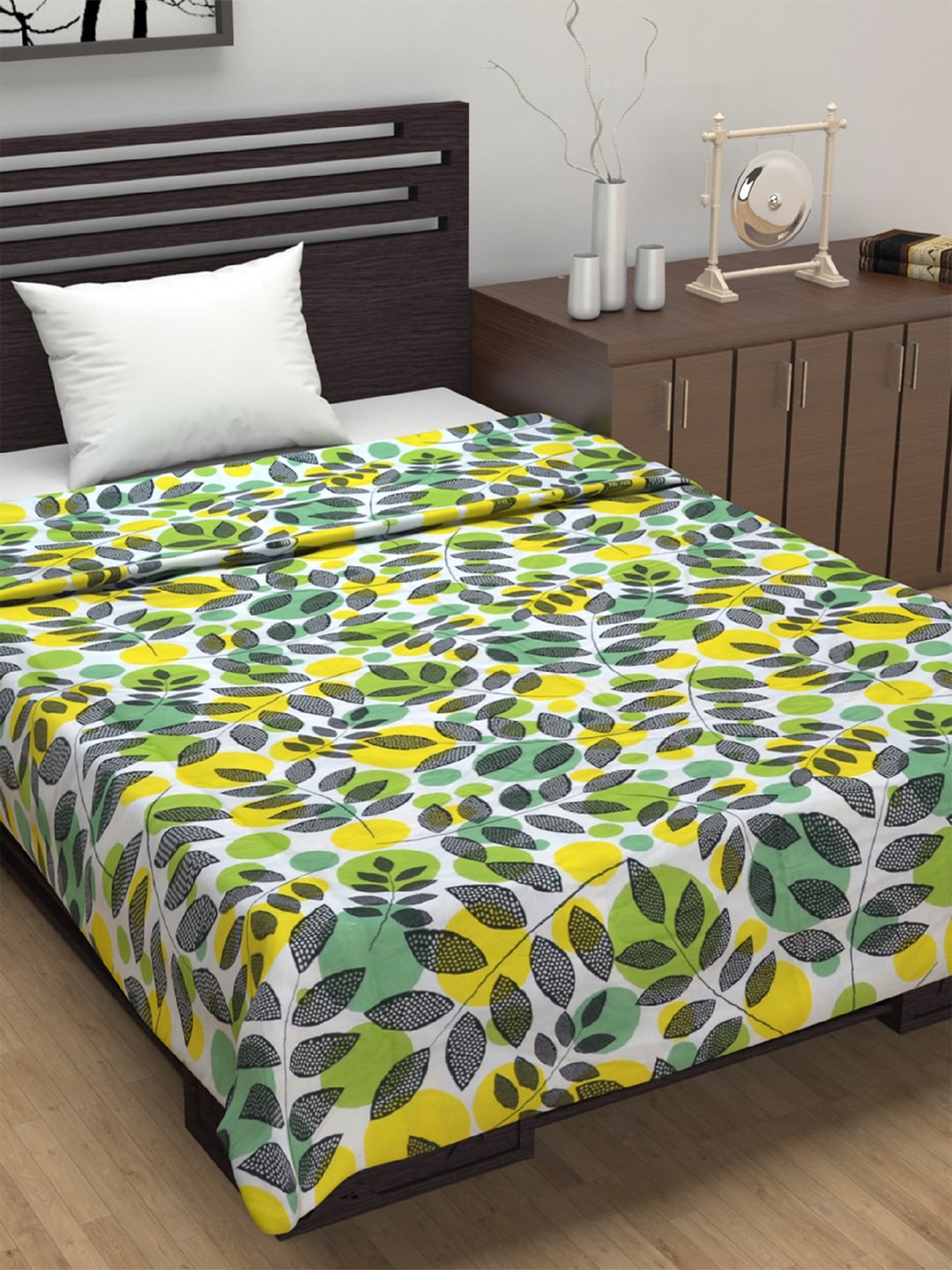 

Divine Casa Green & Yellow Floral AC Room 120 GSM Reversible Single Bed Dohar