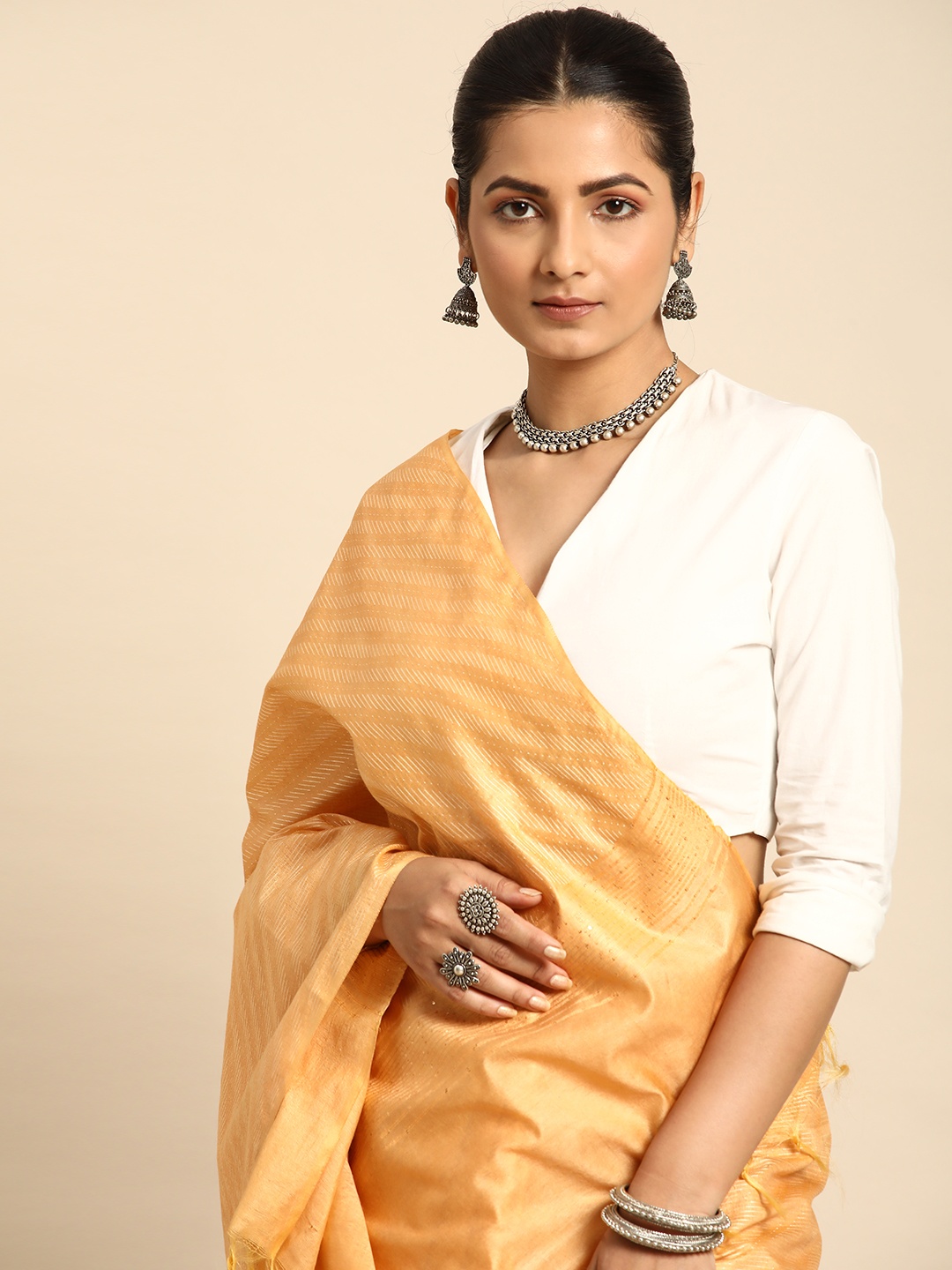 

Taavi Woven Design Bhagalpuri Saree, Yellow