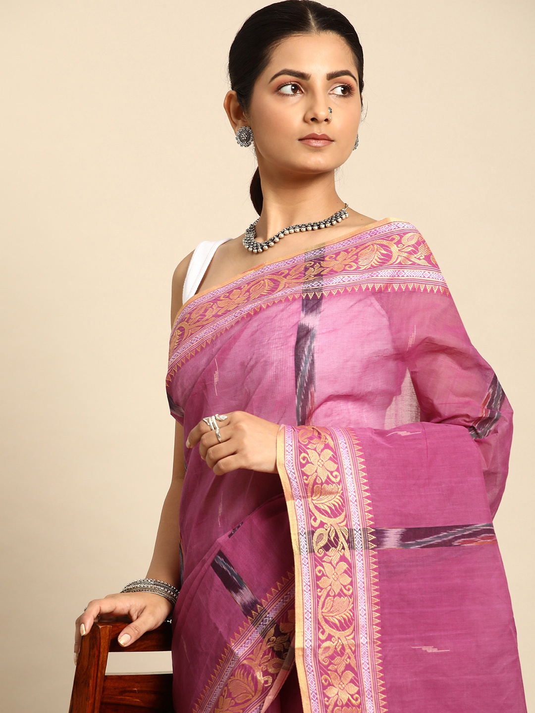 

Taavi Woven Design Zari Pure Cotton Taant Saree, Pink