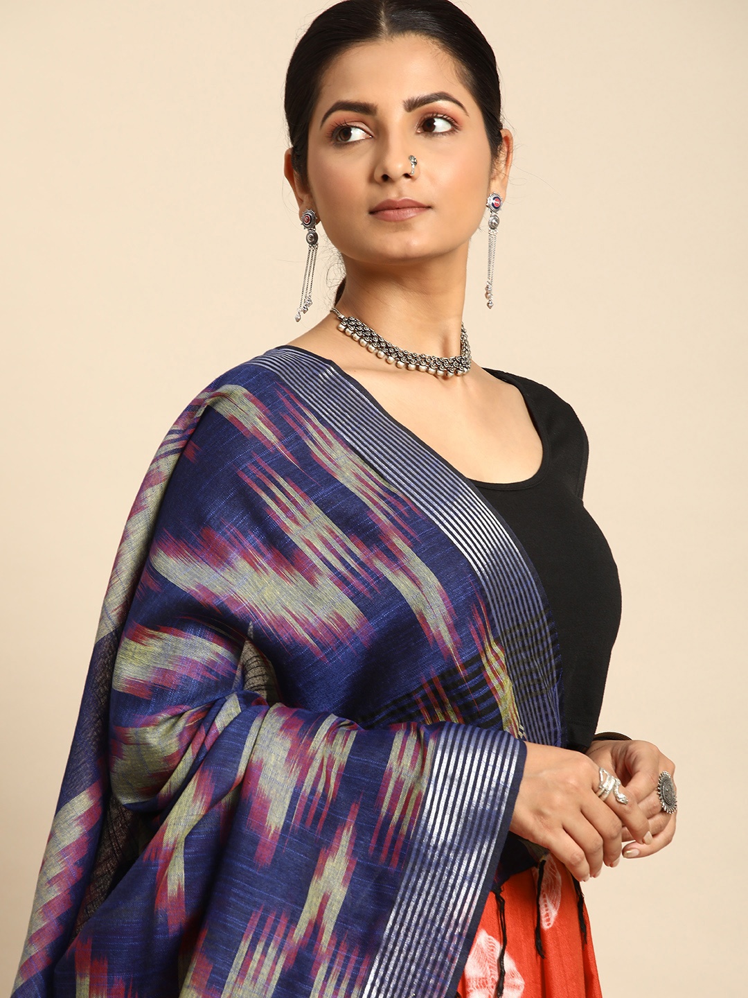 

Taavi Tie and Dye Zari Pure Cotton Bhagalpuri Saree, Red