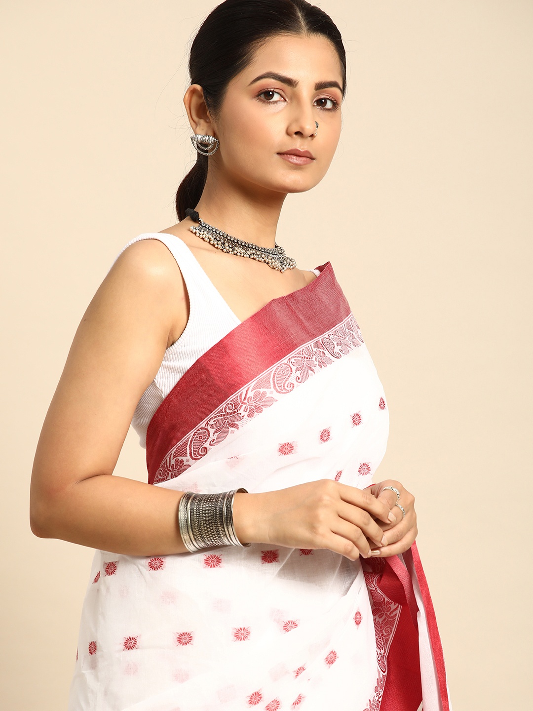 

Taavi Ethnic Motifs Zari Pure Cotton Taant Saree, White