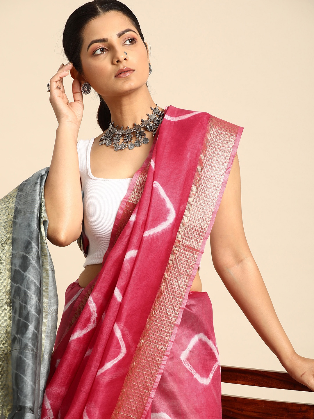 

Taavi Tie and Dye Zari Silk Blend Bhagalpuri Saree, Pink