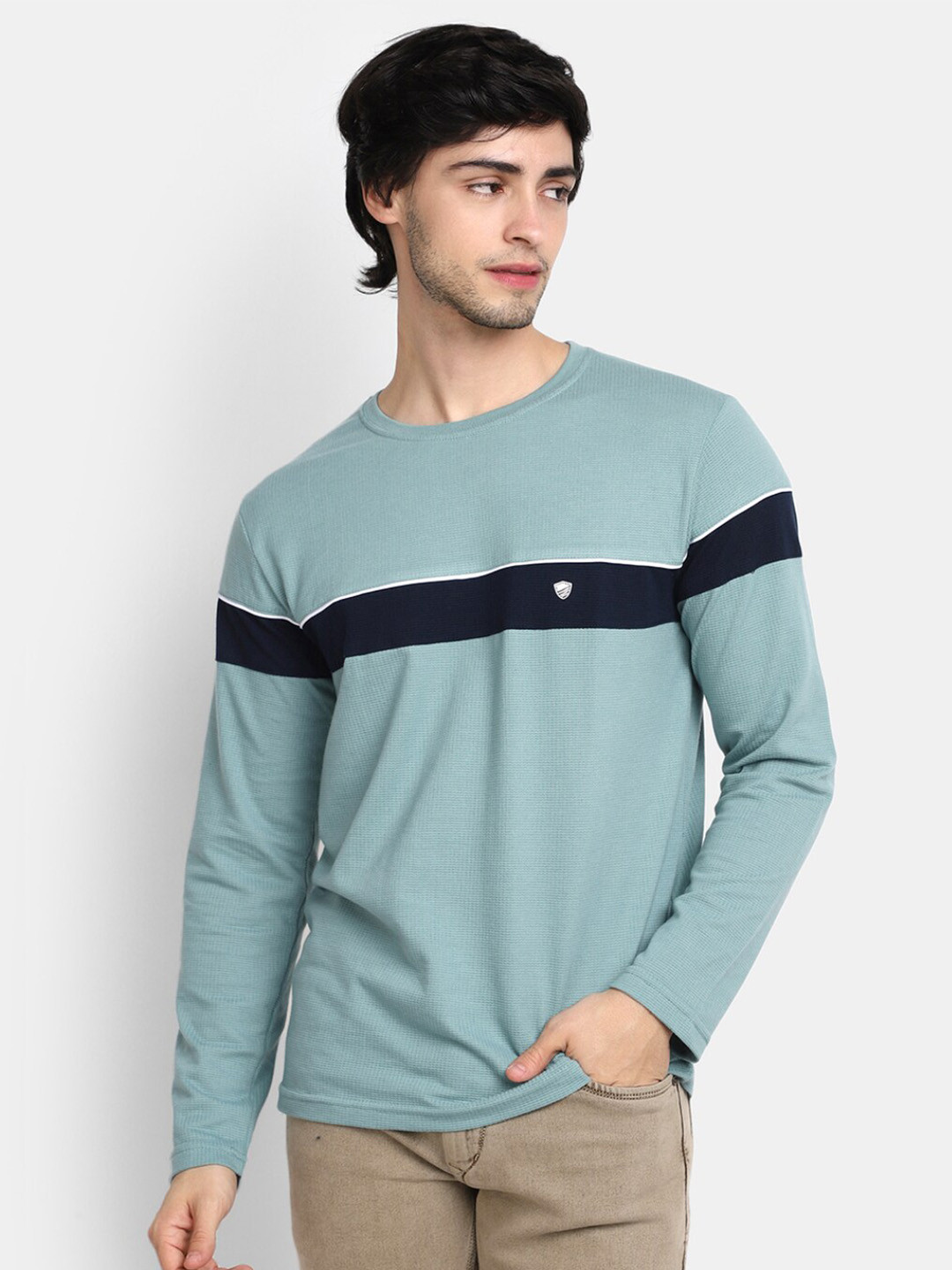

V-Mart Colourblocked Round Neck Slim Fit Cotton T-shirt, Green
