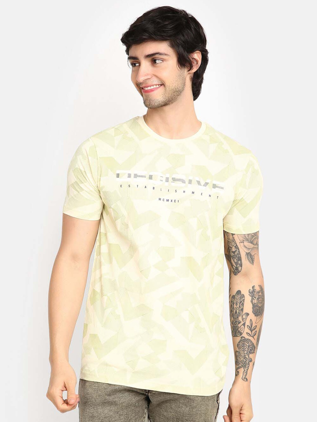 

V-Mart Geometric Printed Round Neck Slim Fit Cotton T-Shirt, Yellow
