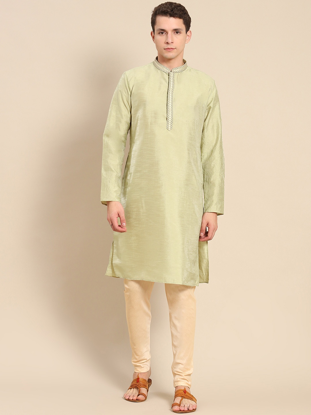 

Anouk Mandarin Collar Long Sleeves Thread Work Cotton Silk Kurta, Green