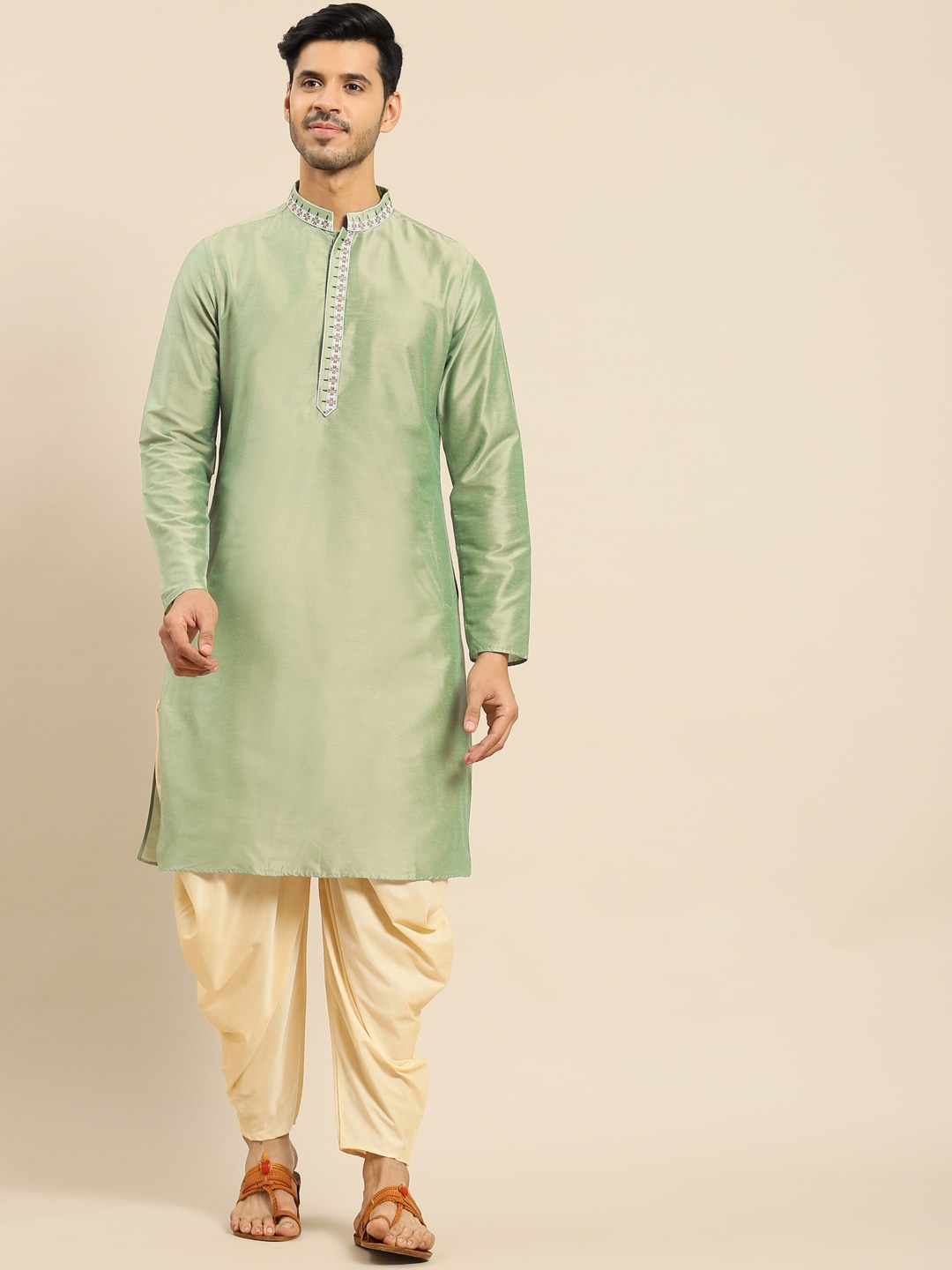 

Anouk Mandarin Collar Thread Work Cotton Silk Straight Kurta, Green