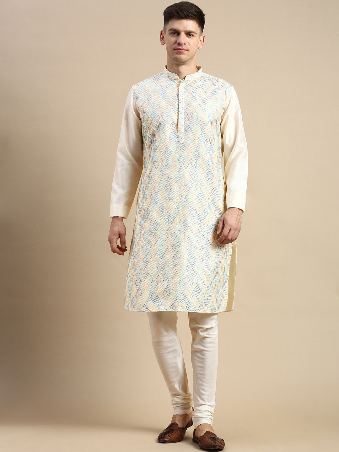 

Anouk Geometric Embroidered Thread Work Mandarin Collar Straight Kurta, Cream