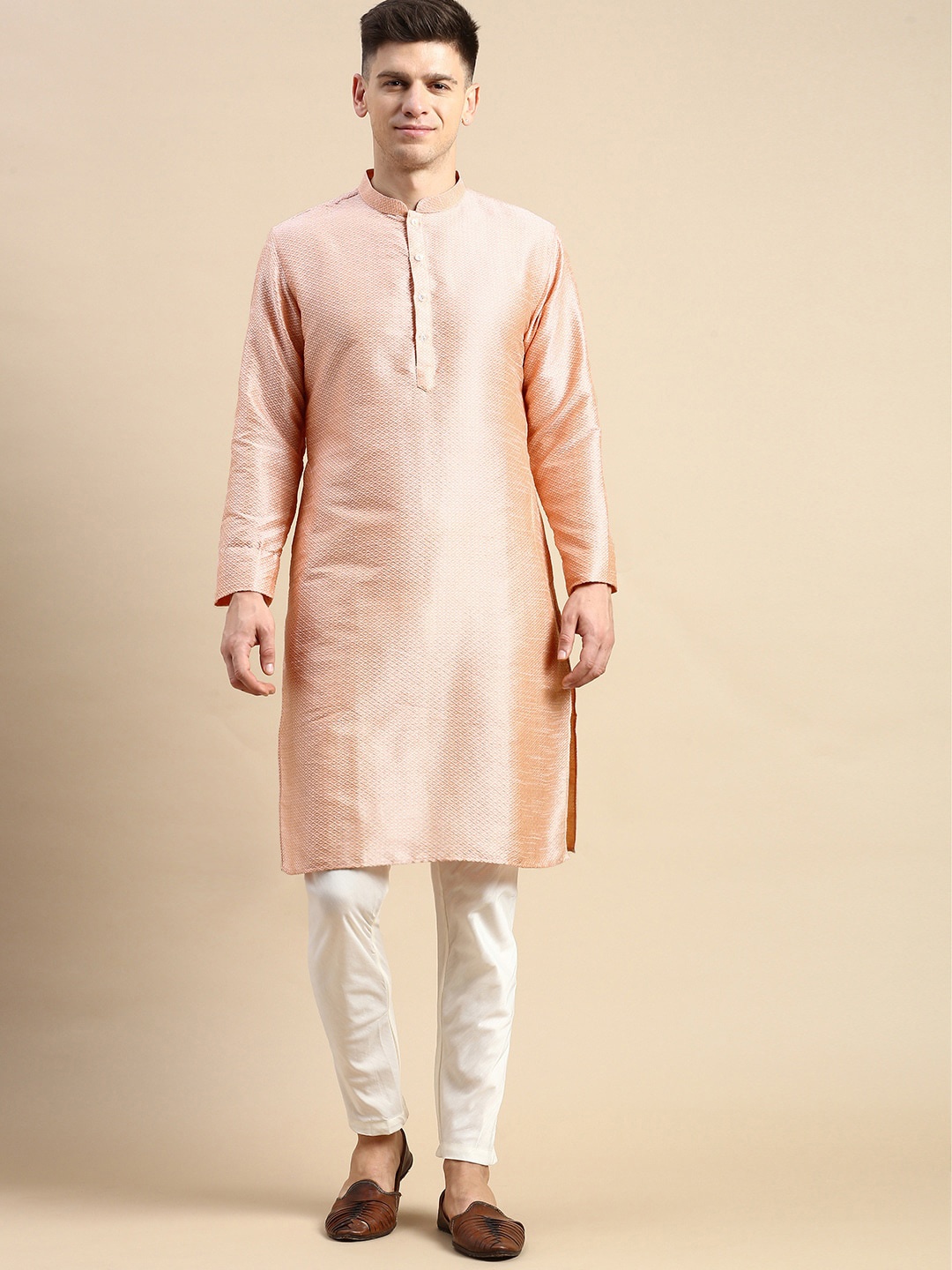 

Anouk Ethnic Motifs Embroidered Mandarin Collar Long Sleeves Straight Kurta, Pink