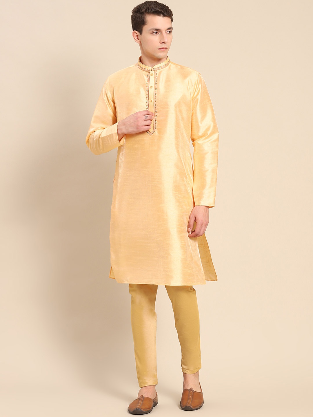 

Anouk Mandarin Collar Straight Kurta, Orange