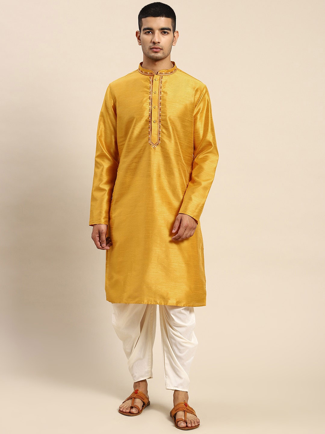 

Anouk Thread Work Mandarin Collar Long Sleeves Straight Kurta, Gold