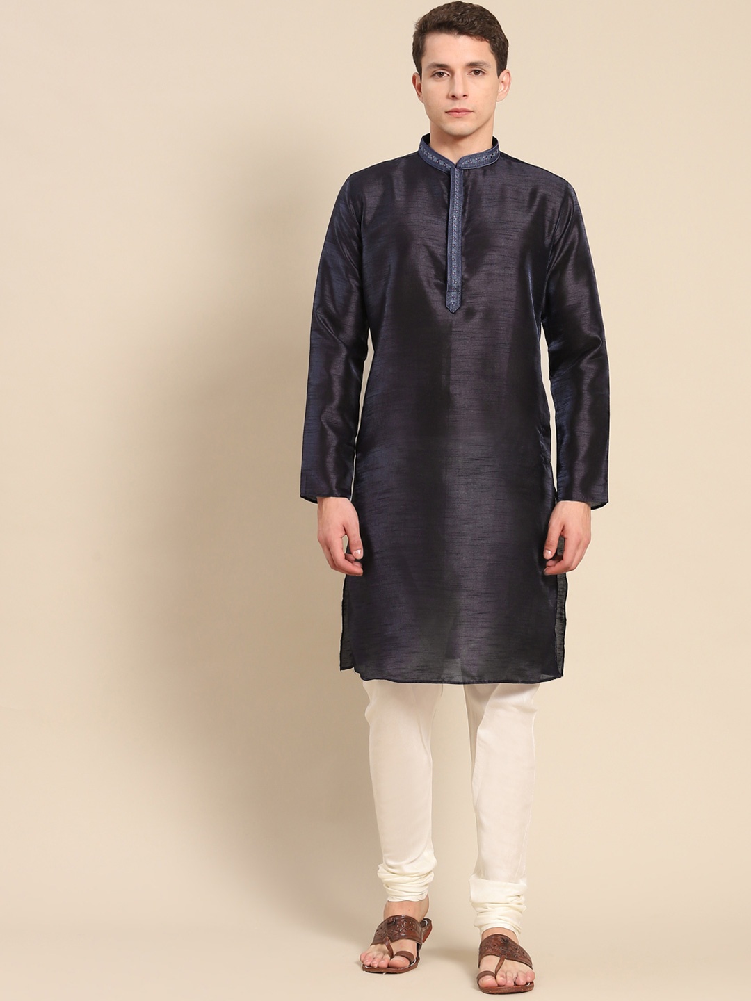 

Anouk Mandarin Collar Long Sleeves Thread Work Cotton Silk Kurta, Navy blue