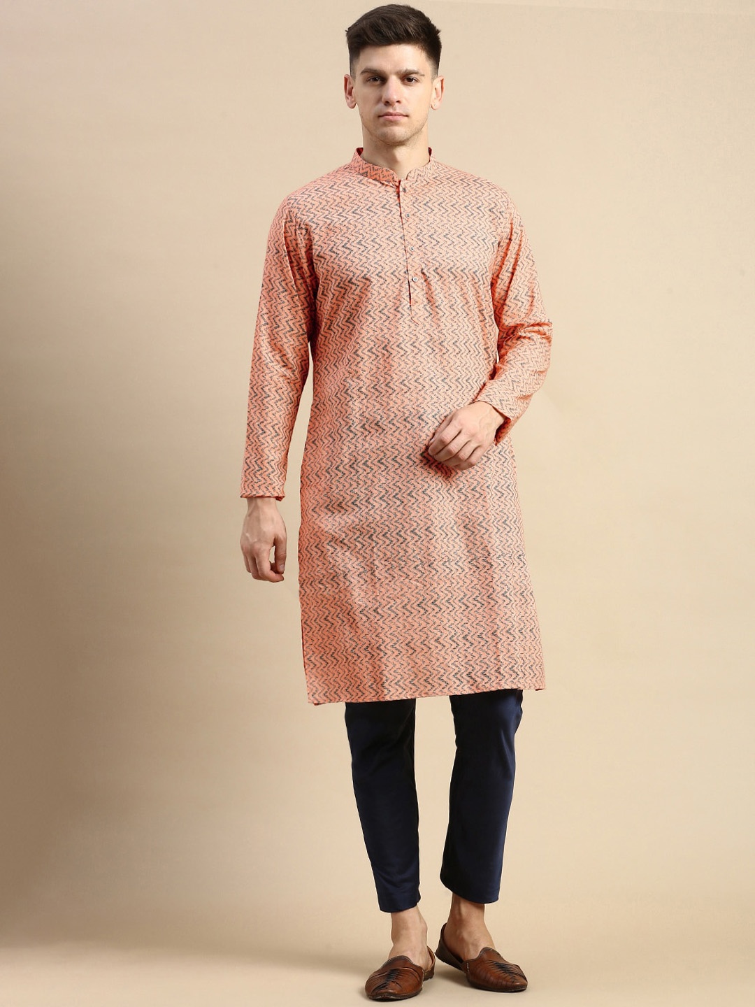 

Anouk Chevron Printed Mandarin Collar Long Sleeves Straight Kurta, Peach