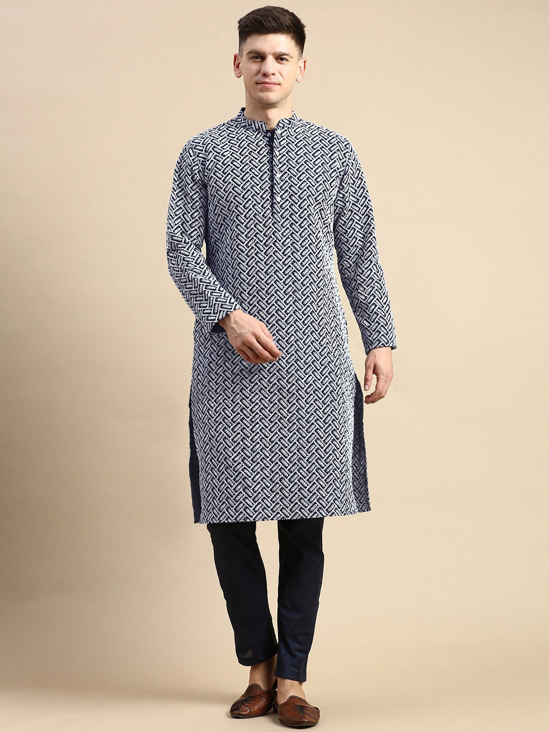 

Anouk Floral Embroidered Straight Cotton Silk Kurta, Navy blue